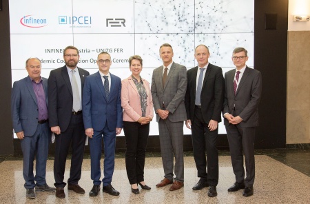 f.l.t.r.: Prof. Željko Jakopović (Project Management University of Zagreb), Vice Rector Prof. Tomislav Josip Mlinarić, Dean Vedran Bilas (both University of Zagreb), Sabine Herlitschka (CEO Infineon Austria), Hrvoje Bujanović (State Secretary of the Republic of Croatia), Oliver Heinrich (CFO Infineon Austria), Josef Markus Wuketich (Austrian Ambassador to Croatia), © FER / University of Zagreb