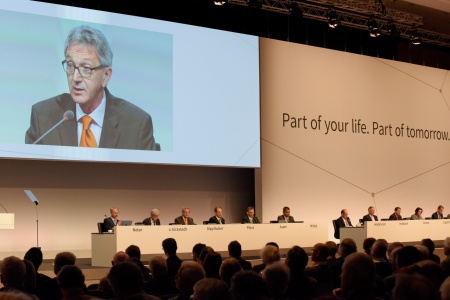 Wolfgang Mayrhuber, Vorsitzender des Aufsichtsrats der Infineon Technologies AG, eröffnet die Hauptversammlung 2016.